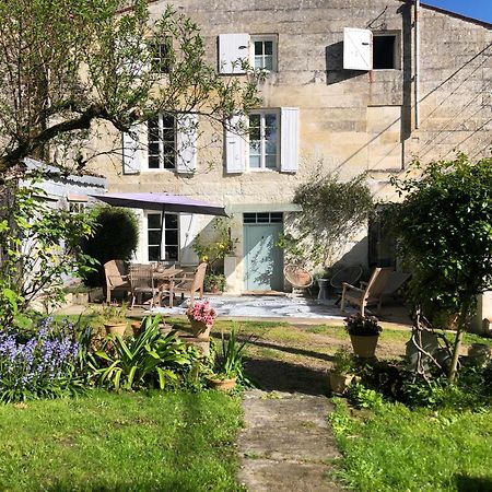 L'Heure Bleue Bed & Breakfast Saintes Eksteriør bilde
