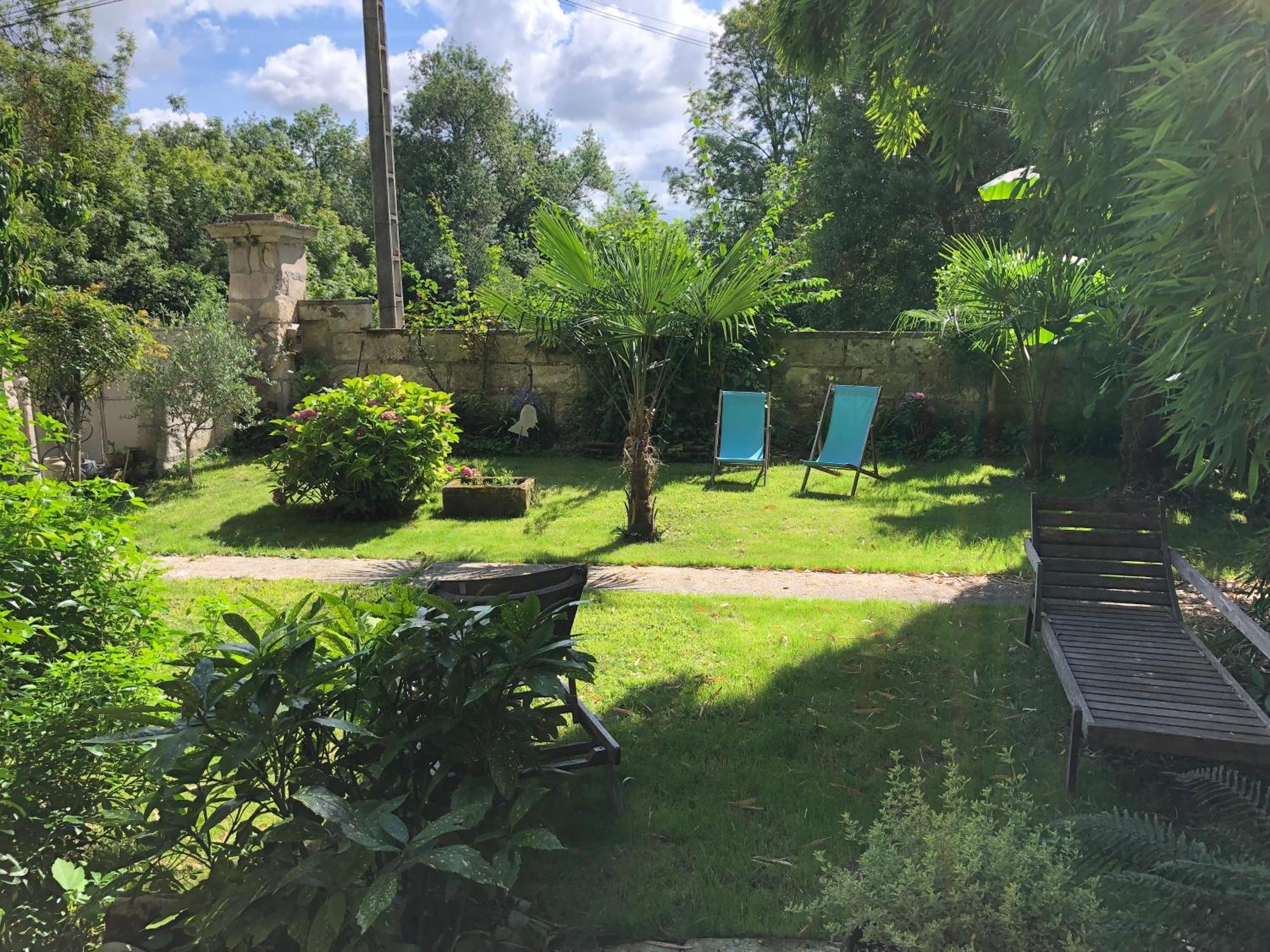 L'Heure Bleue Bed & Breakfast Saintes Eksteriør bilde