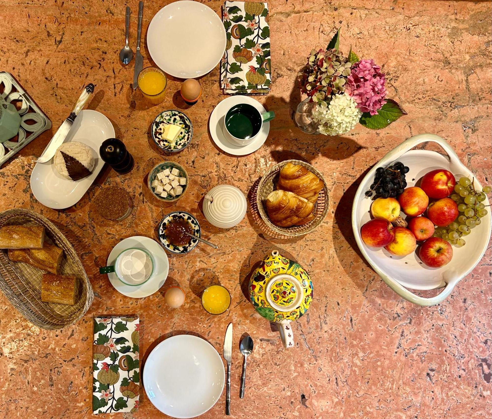 L'Heure Bleue Bed & Breakfast Saintes Eksteriør bilde