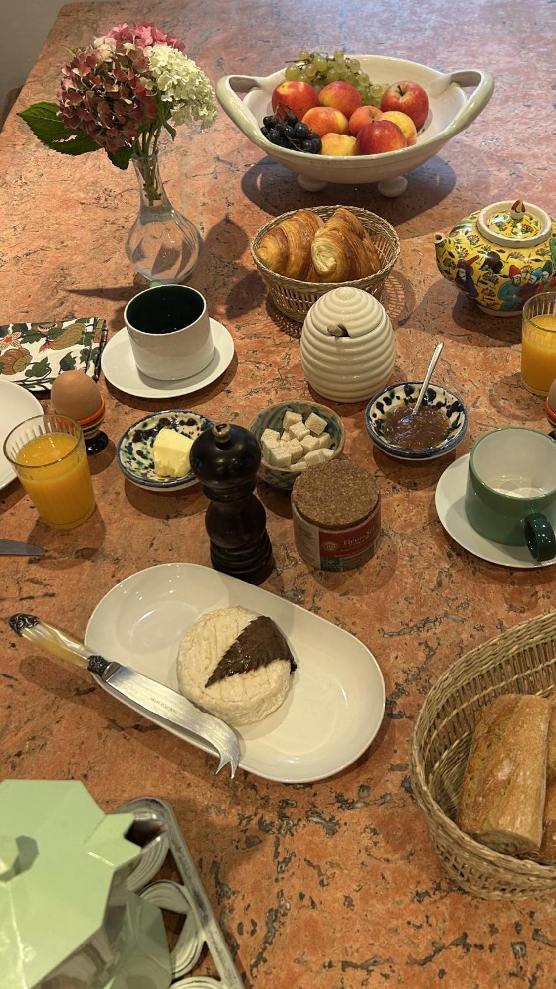 L'Heure Bleue Bed & Breakfast Saintes Eksteriør bilde